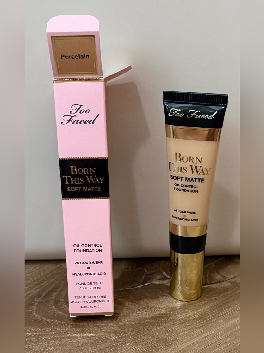TOO FACED - BORN THIS WAY -SOFT MATTE OIL CONTROL FOUNDATION PORCELAIN NEW NIB